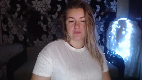 Nika online show from November 2025 03:50:02 AM