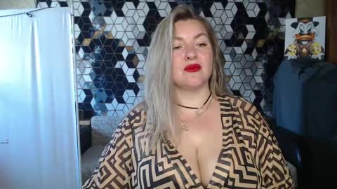 Snapshot of nikaskylink chatting on May 2026 05:13:01 AM Nika online show from May 2026 05:13:01 AM