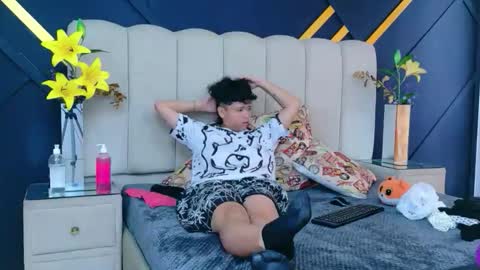 Nikievanz online show from April 2026 10:05:01 PM