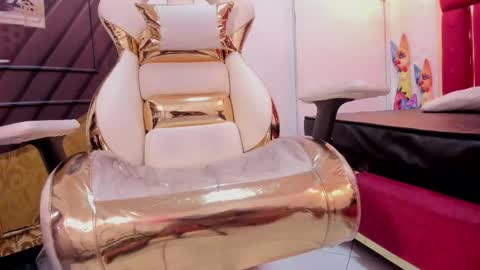 Abril online show from February 2025 10:20:02 PM