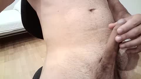 nikiliu online show from October 2025 08:20:01 PM