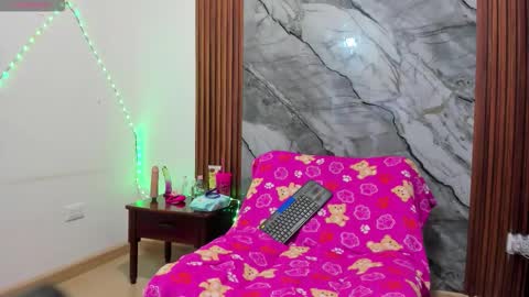 nikita online show from February 2026 10:00:01 AM