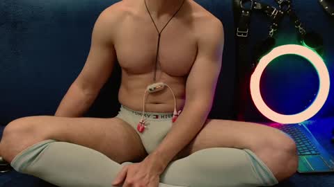 Snapshot of nikitin21 chatting on January 2025 08:15:01 AM Sasha online show from January 2025 08:15:01 AM