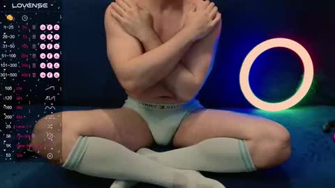 Snapshot of nikitin21 chatting on October 2025 09:54:01 AM Sasha online show from October 2025 09:54:01 AM