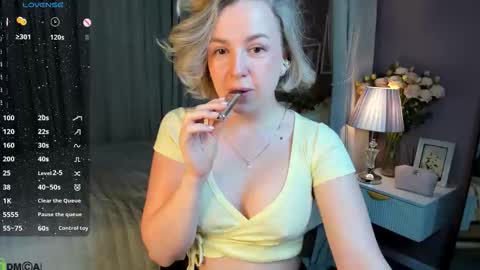 Nikki online show from September 2025 01:06:02 AM