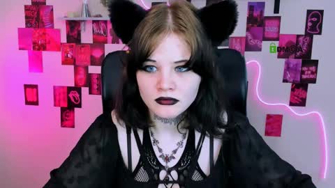 nikki_kiss_ online show from May 2026 08:54:01 AM