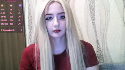 Snapshot of nikki_roseanna chatting on November 2025 04:11:02 PM Nikki Roseanna online show from November 2025 04:11:02 PM