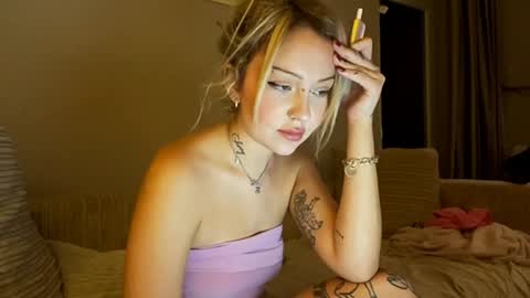 nicolette online show from December 2024 06:17:02 PM