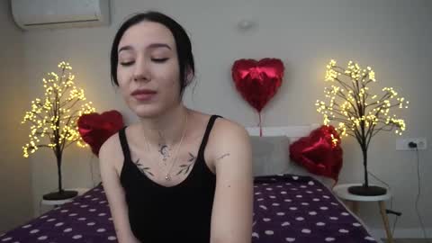 Nikki online show from March 2025 01:42:01 PM