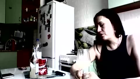 nikkikoks online show from April 2026 09:05:01 AM