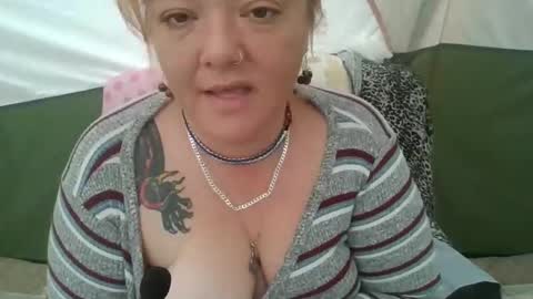Snapshot of nikkinastyslut chatting on May 2026 03:28:01 PM nikkinastyslut online show from May 2026 03:28:01 PM