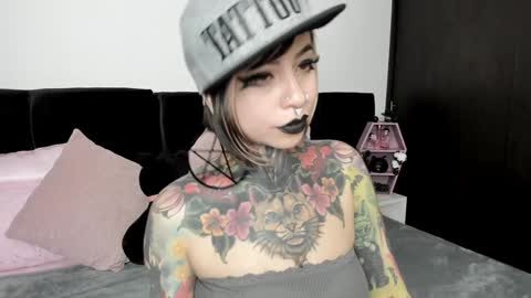 Nikki Ramone   online show from January 2025 03:16:02 PM