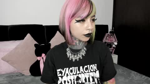 Nikki Ramone   online show from January 2025 02:50:02 PM