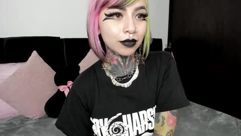 Nikki Ramone   online show from January 2025 03:02:01 PM