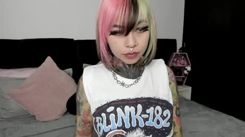 Nikki Ramone   online show from February 2025 08:02:02 AM