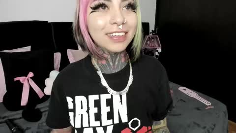 Nikki Ramone   online show from February 2025 09:42:01 AM