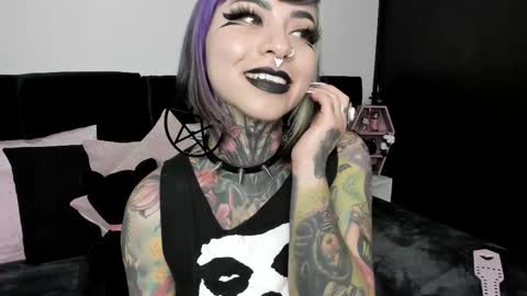 Nikki Ramone   online show from February 2025 09:15:02 PM