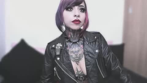 Nikki Ramone   online show from September 2025 10:04:01 AM