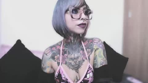 Nikki Ramone   online show from September 2025 10:38:02 AM