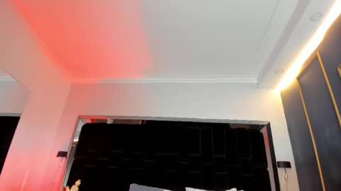     online show from February 2025 10:42:02 PM