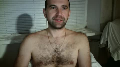 nikolas_vaz online show from December 2024 10:11:01 PM