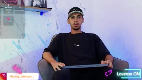    online show from October 2025 05:40:01 AM