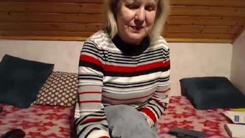 Nikole1 online show from January 2025 04:45:01 PM