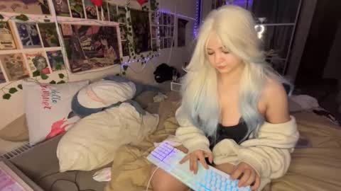 nikoli_naw online show from October 2025 09:13:01 PM