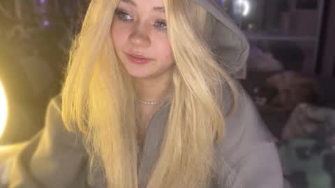 nikoli_naw online show from February 2026 08:50:01 PM