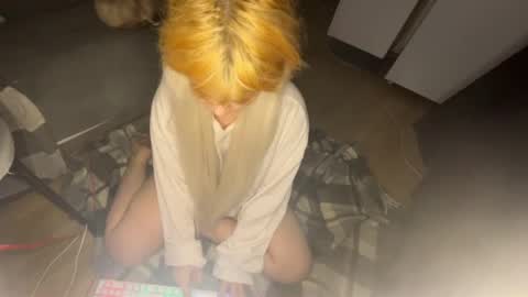 nikoli_naw online show from April 2026 07:52:02 PM