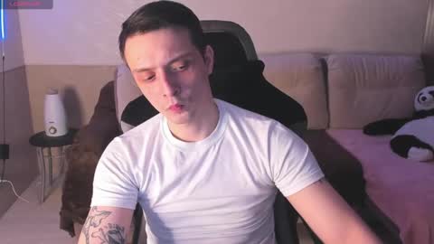 Snapshot of nikolos_vise chatting on February 2025 06:35:02 PM Nikolos online show from February 2025 06:35:02 PM