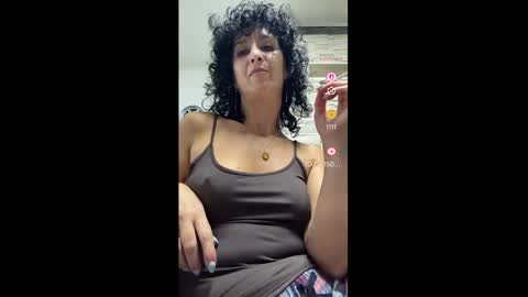 nikol online show from November 2025 02:37:02 PM