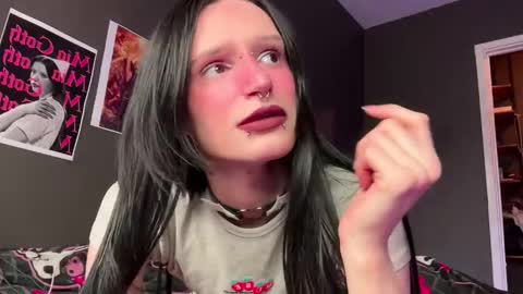 Snapshot of niky_long chatting on April 2026 01:45:02 PM Niky online show from April 2026 01:45:02 PM