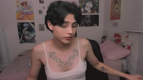 Nikylaine online show from November 2025 11:28:01 PM