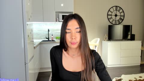 Bella online show from January 2025 10:27:02 PM