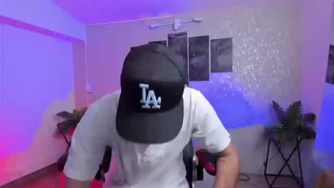 Nils online show from September 2025 04:05:01 AM