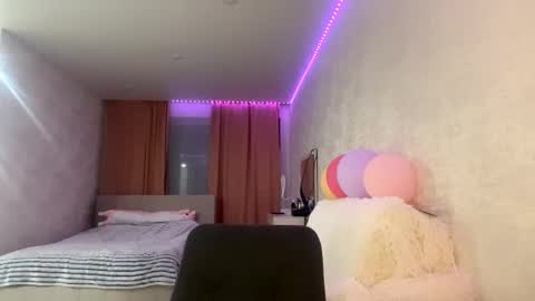 Margot online show from November 2025 02:06:02 PM