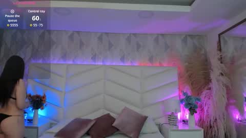 nina__ford online show from February 2026 12:23:01 PM