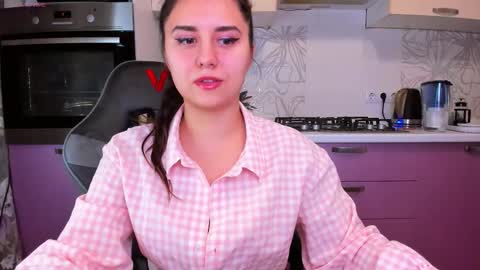 Snapshot of nina__si chatting on September 2025 09:20:02 PM Nina online show from September 2025 09:20:02 PM