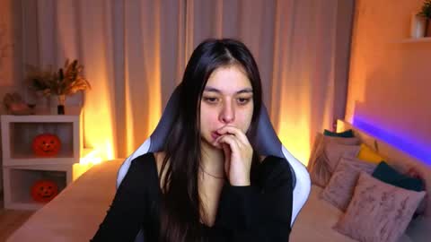 Ketrin online show from November 2025 02:43:02 AM