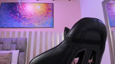 nina_glow_ online show from May 2026 11:37:01 AM