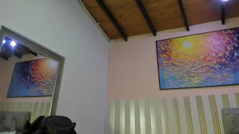 nina_glow_ online show from May 2026 11:29:02 AM