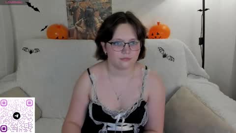 nina lunaa online show from October 2025 09:24:01 AM