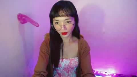 Snapshot of nina_mochikiss21 chatting on June 2026 05:09:01 AM Nina online show from June 2026 05:09:01 AM