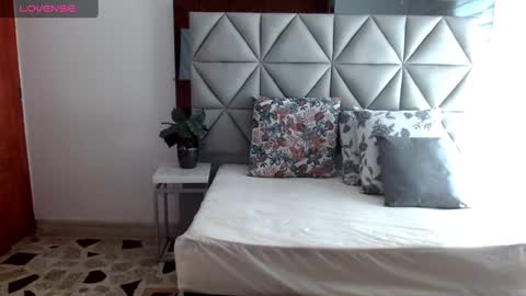  Nina  online show from December 2024 08:43:02 PM