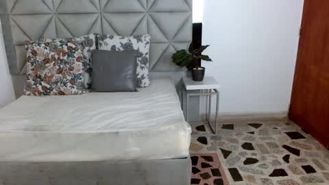  Nina  online show from December 2024 08:55:02 PM