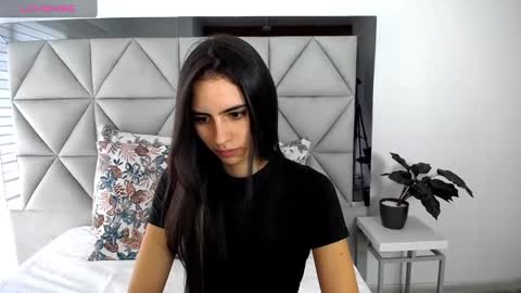  Nina  online show from December 2024 06:35:02 PM