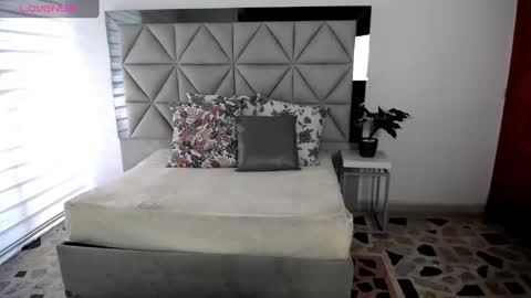  Nina  online show from January 2025 08:29:01 PM