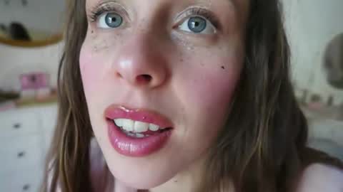 Snapshot of nina_princesa chatting on February 2026 01:14:02 PM nina_princesa online show from February 2026 01:14:02 PM