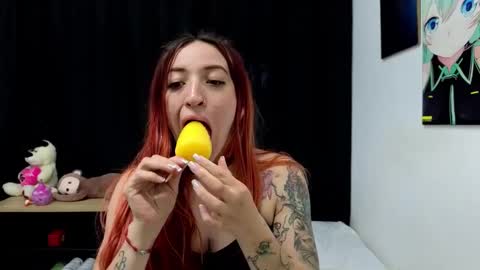 Snapshot of ninaa_fox chatting on January 2025 08:18:02 PM Ninaa fox online show from January 2025 08:18:02 PM